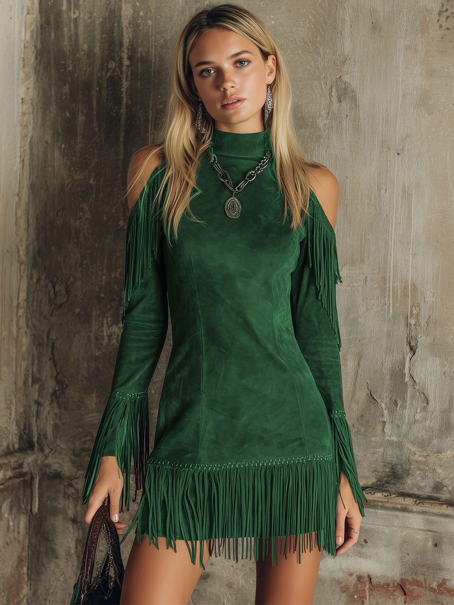 Robe Mini Suédine Élégante – Épaules Dénudées & Franges